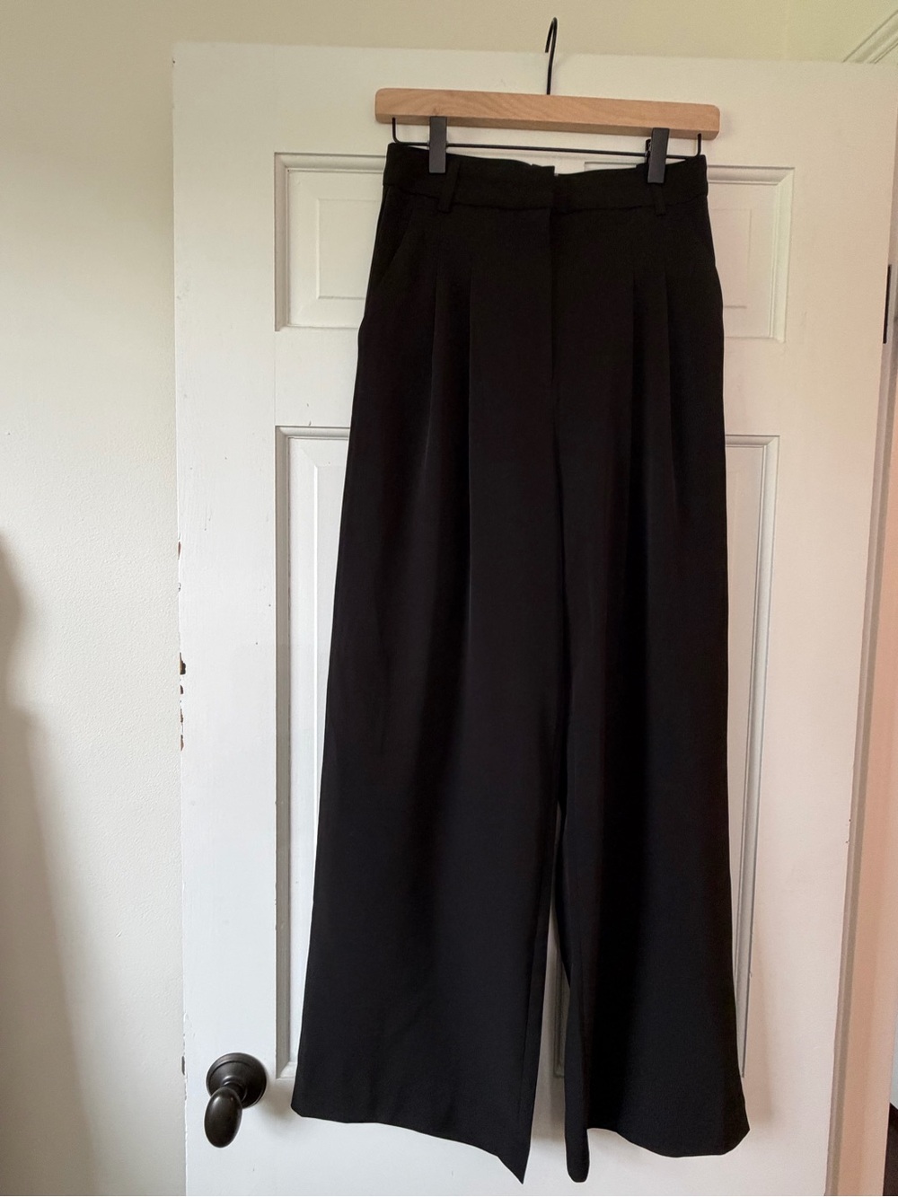 H&M Black Wide-Leg Pleated Trousers